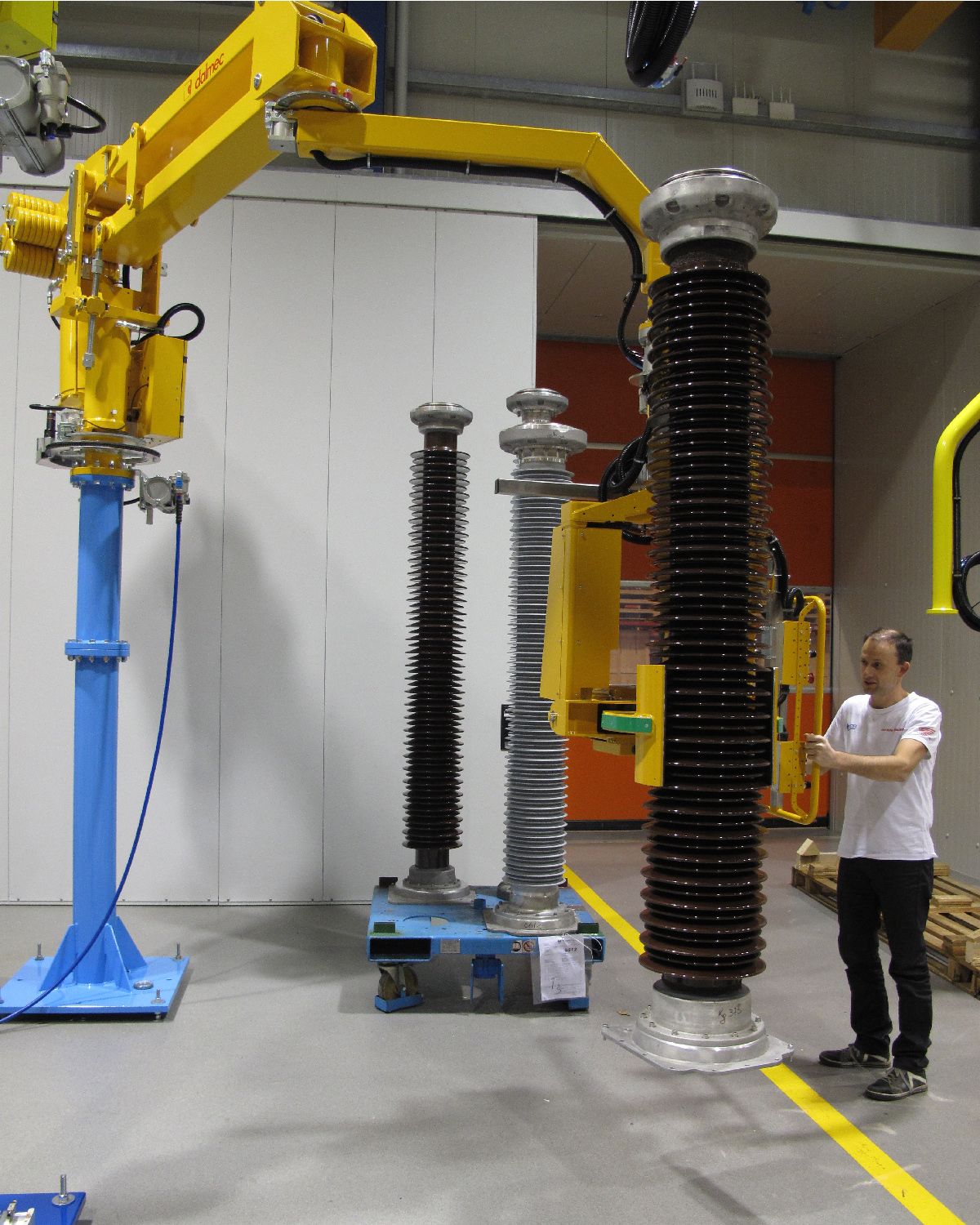 Dalmec UK Lifting arm for electric insulators