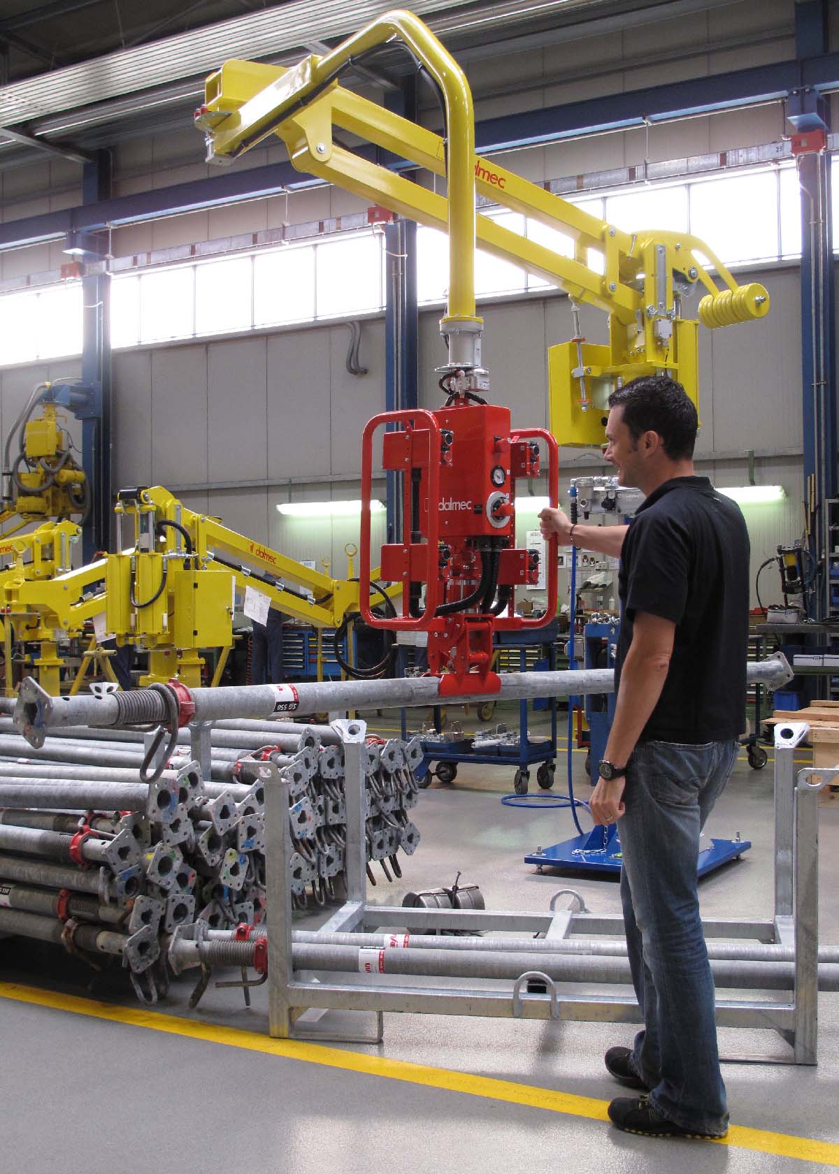 Industrial Manipulator for Handling Scaffold Props