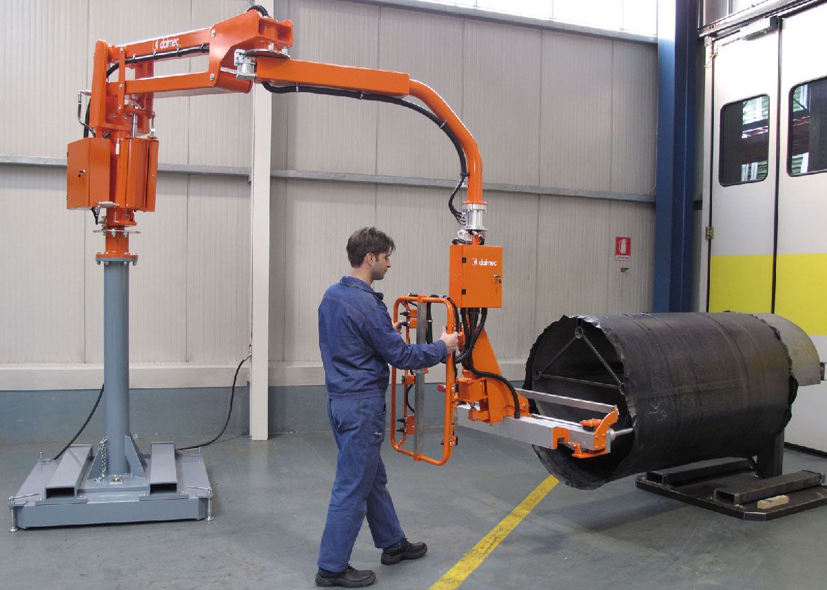 dalmec-uk-loads-lifters-for-rubber