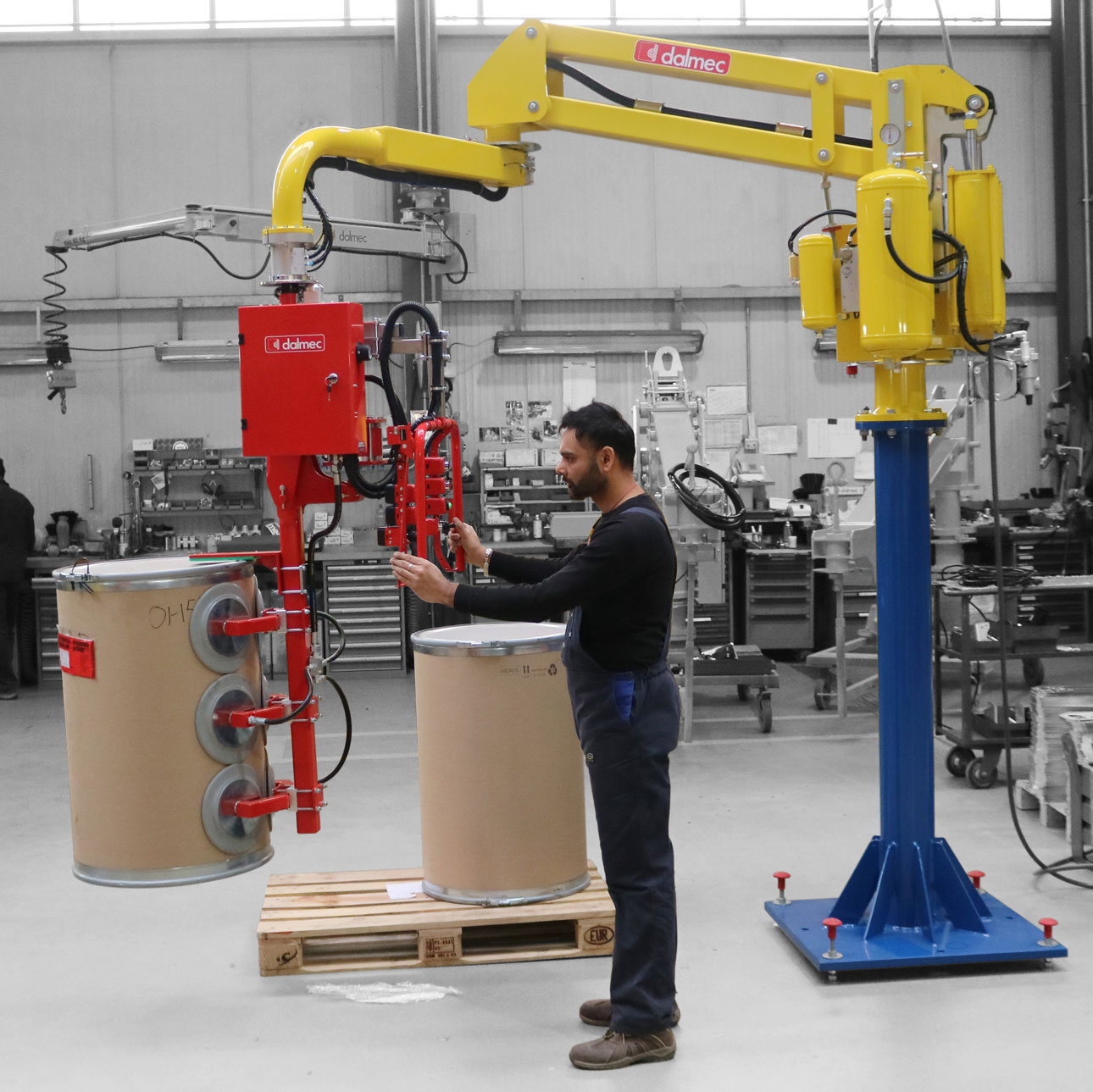 Drums Lifting – Partner PEC (Column) with Six Venturi Suction Cups