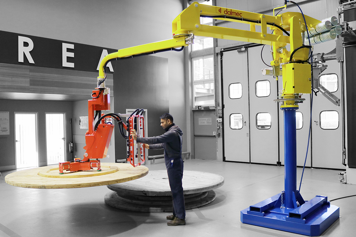 Handling Systems — Vertical Rails with Overhead Tracking